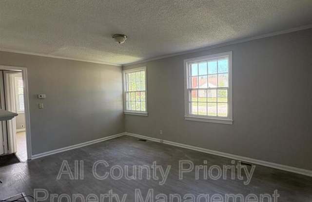 1004 Industrial Ave NE