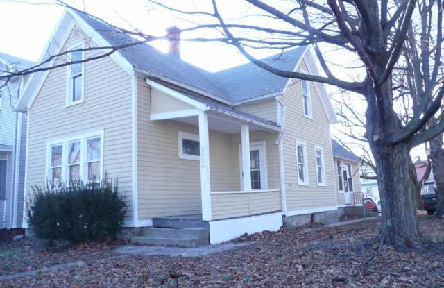 Spacious 5 Bedroom Home @ 3536 Lafayette St