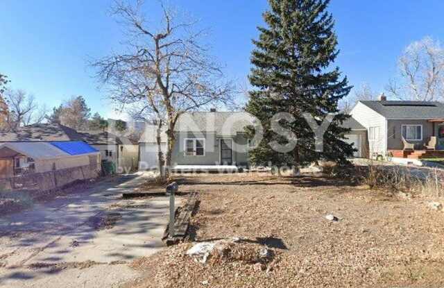 Charming 2 Bed 1 Bath in a Great Location