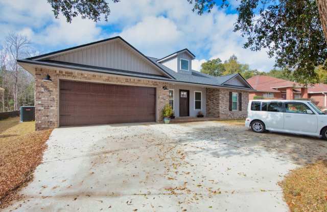 Beautiful, Craftsman Style Home Available May 8th! photos photos