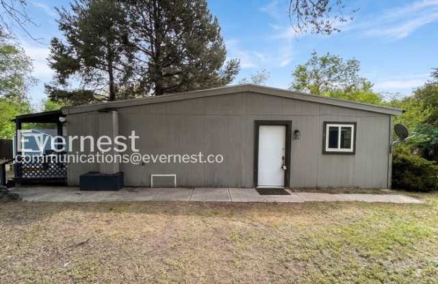 110 1/2 West Cheyenne Road