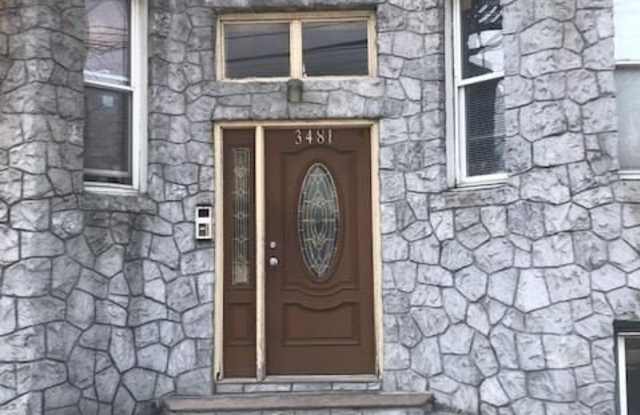 Photo of 3481 KENNEDY BLVD