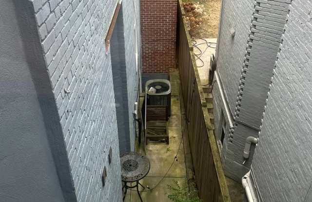 1852 3RD Street NW unit: C