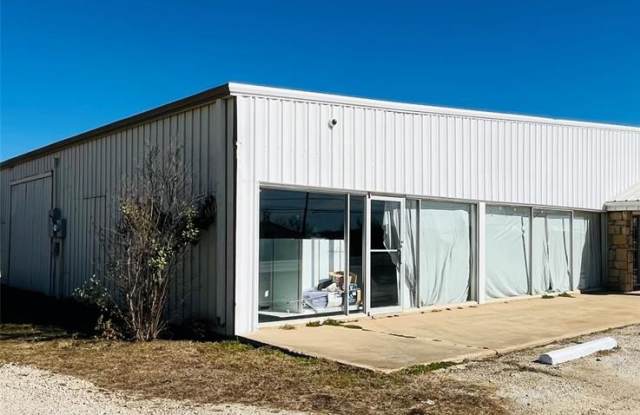 3114 W Walker Highway - 3114 West Walker Street, Breckenridge, TX 76424