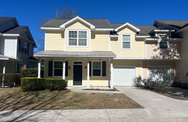 ** 1 Month Free Rent** Beautiful 3 Bedroom/ 2.5 Bath Unfurnished Townhouse in Wellstone!