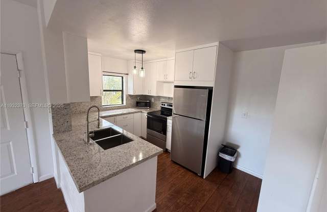 Photo of 3961 NW 87th Ave