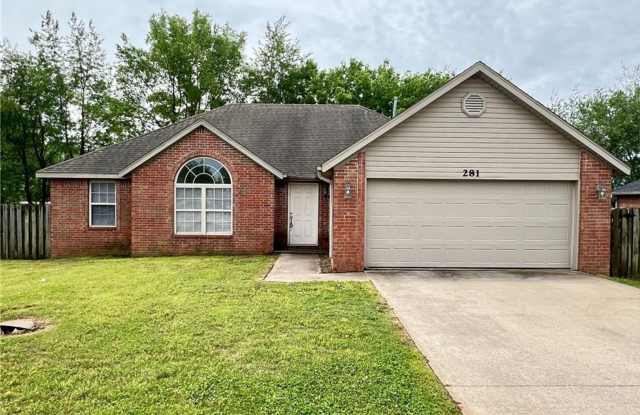 3 bedroom 2 bath home in Centerton