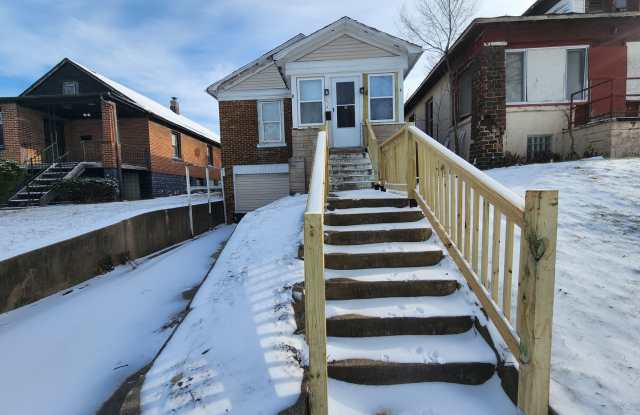 Rent $1400 deposit $1450 no pets, open to section 8