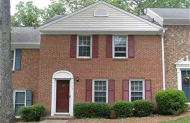 Spacious 3 Bedroom 2.5 Bath Townhome with Community Pool photos photos