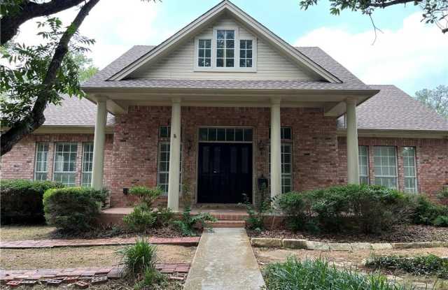 742 W San Antonio Street