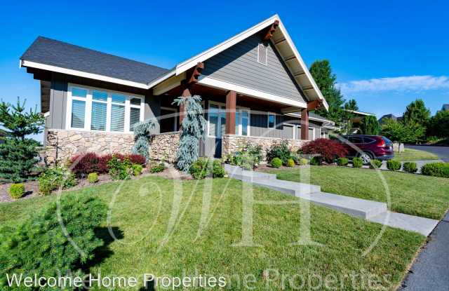 1066 Crestlane Drive