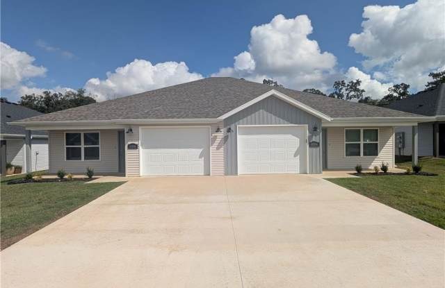 6502  NW Kathleen  ST