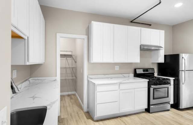 Photo of 905 Ackerman Avenue - 1