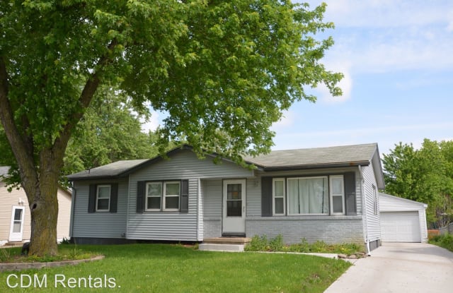 4122 E Douglas Ave - 4122 East Douglas Avenue, Des Moines, IA 50317