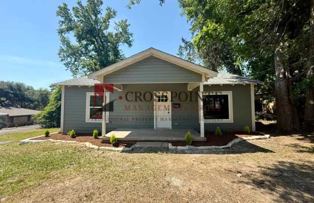 Newly Renovated 2 Bedroom, 1 Bathroom Home!