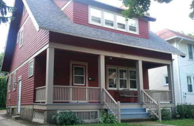 2021 University Ave