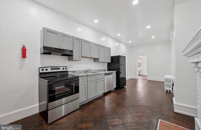 Photo of 4928 WALNUT Street unit: 1