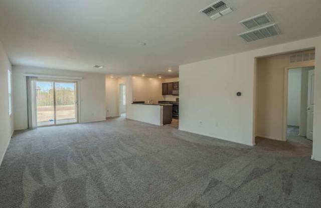 876 West Calle Sucre