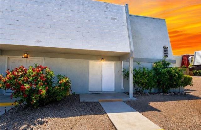 3489 Villa Knolls S Drive