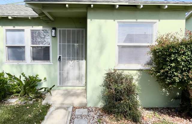 Cozy Upland Cottage 1bed + 1bath in a quiet neighborhood - Available now