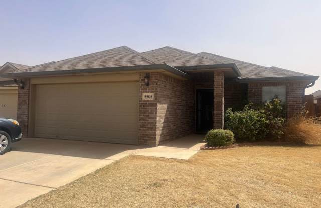 Beautiful and updated 3/2 In Lubbock Cooper ISD - 5505 110th Street, Lubbock, TX 79424