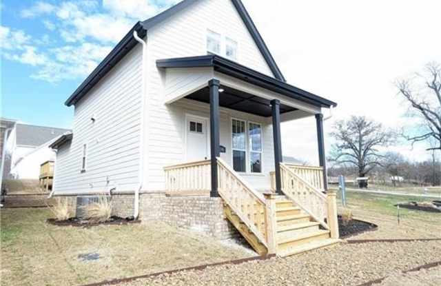 Photo of 5390 Crescent  ST