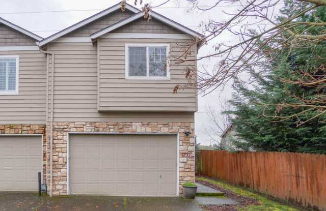 7818 Northeast 24th Court