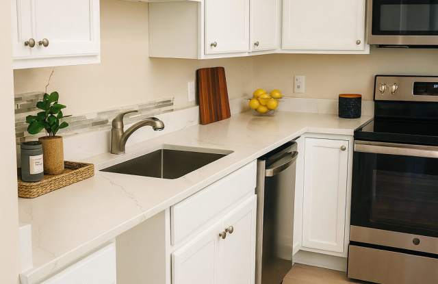 Photo of 1300 Cedarwood Drive