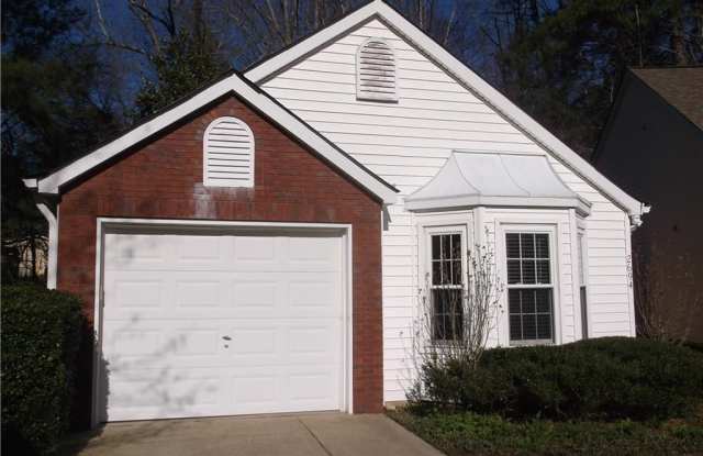 2694 Laurel Lane NW