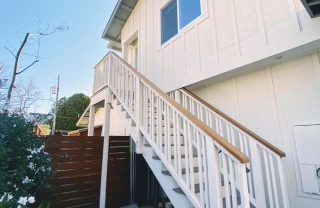1402 Whittier Dr
