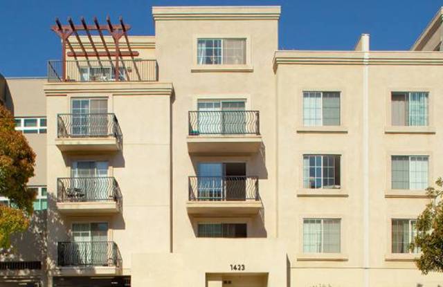 Photo of 1423-1425 on 6th