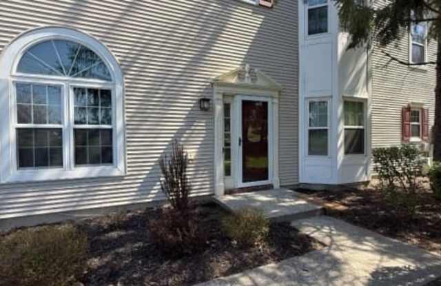2 Sapphire Ln