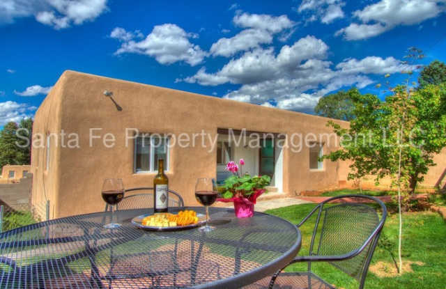 1131 Camino San Acacio - 1131 Camino, Santa Fe, NM 87505