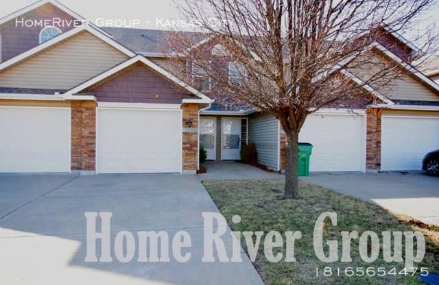 13716 Post Oak Lane - 13716 Post Oak Lane, Platte County, MO 64079