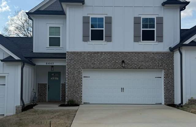For Lease – Spacious Townhome in Hixson