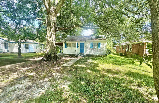 106 Rosewood Circle