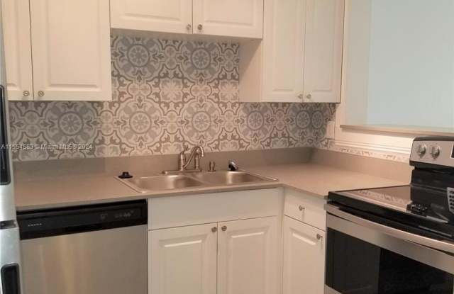 11335 Royal Palm Boulevard