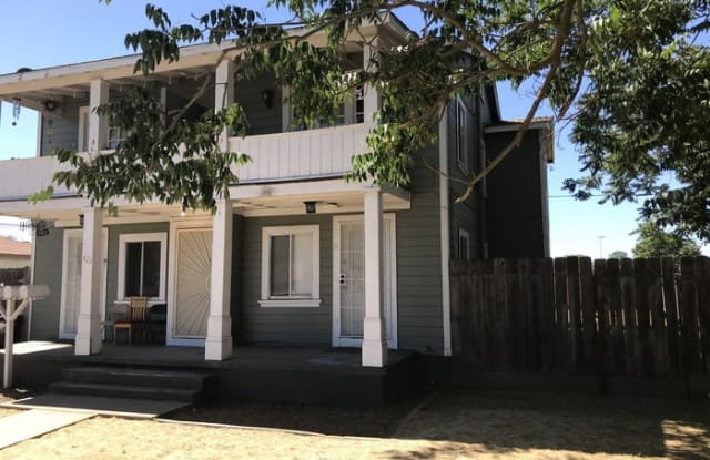 423 Spruce Street - 423 Spruce Street, Stanislaus County, CA 95351