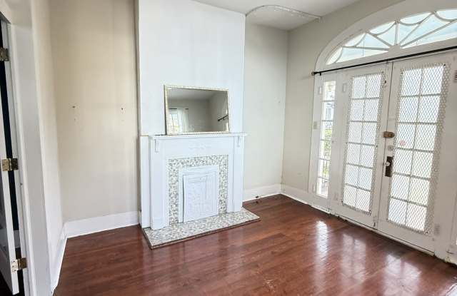 1135 Fern Street - B