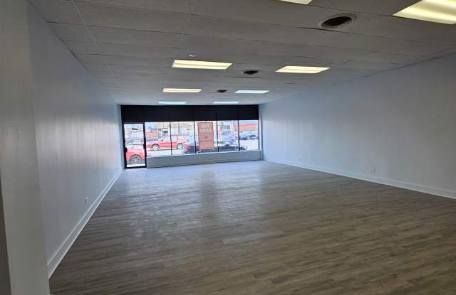 3346 N Milwaukee Ave