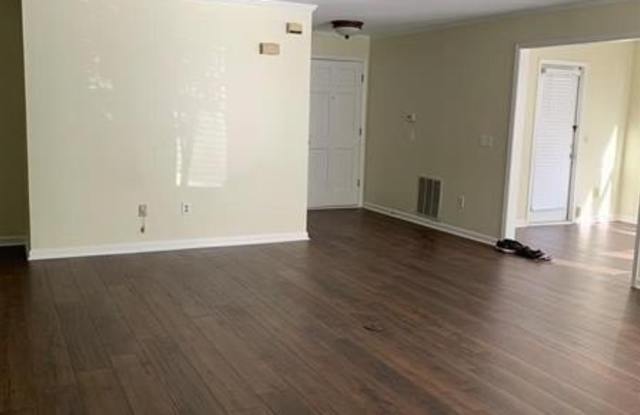 401 BAINBRIDGE Drive