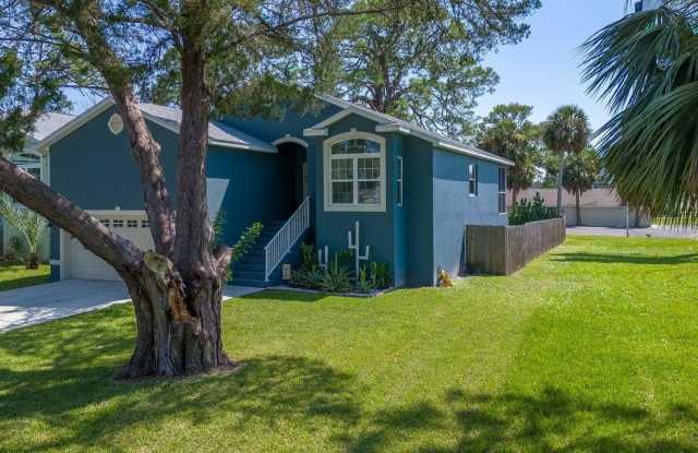 5352 COTEE RIVER DRIVE