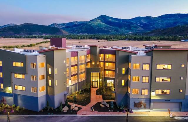 Photo of NEWPARK FLATS - 2 BED AVAILABLE