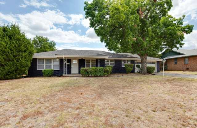 3308 Northwest Atlanta Avenue