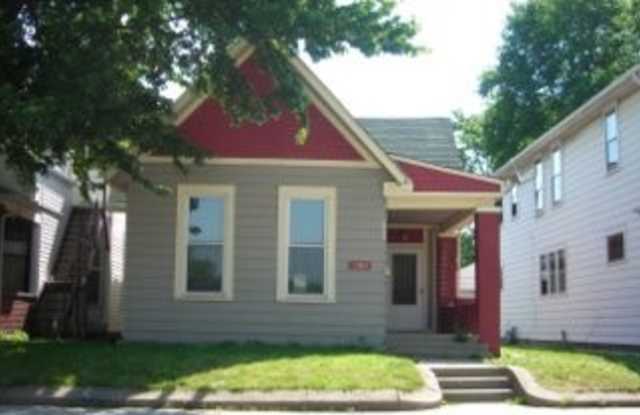 Photo of Downtown - 4 BR home AWESOME location