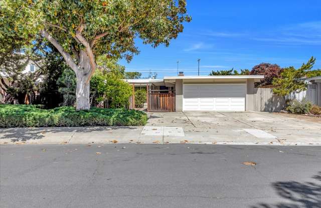 3 Bedroom 2 Bath Home located in Palo Alto's Palo Verde Neighborhood!