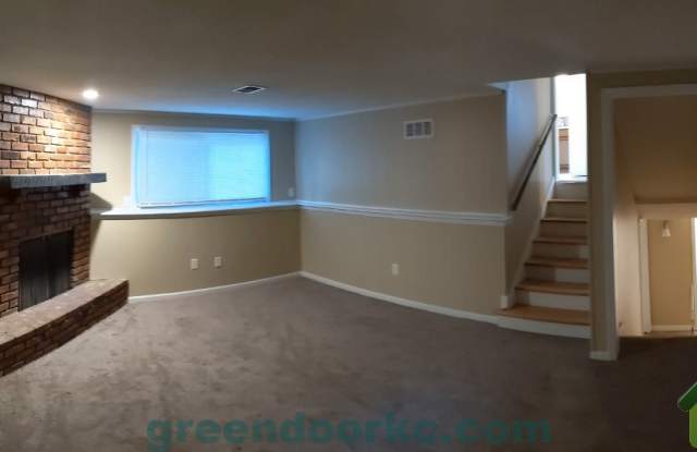 1425 East Haven Lane