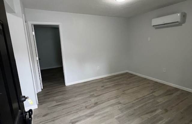 Spacious 1BR/1BA with a huge walk-in closet and comfortable open layout.