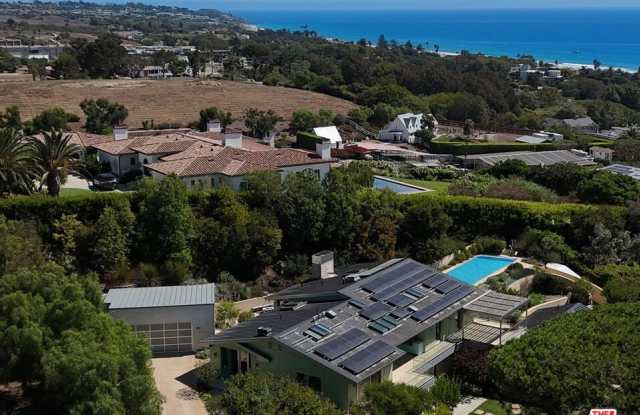 Photo of 6000 Philip Ave