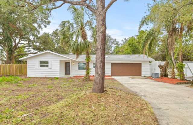 2255 South Lagoon Circle